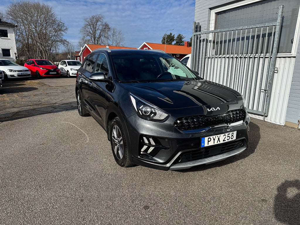 Kia Niro P-HEV 141HK DCT ADVANCE PLUS / VÄRMARE / NAVI