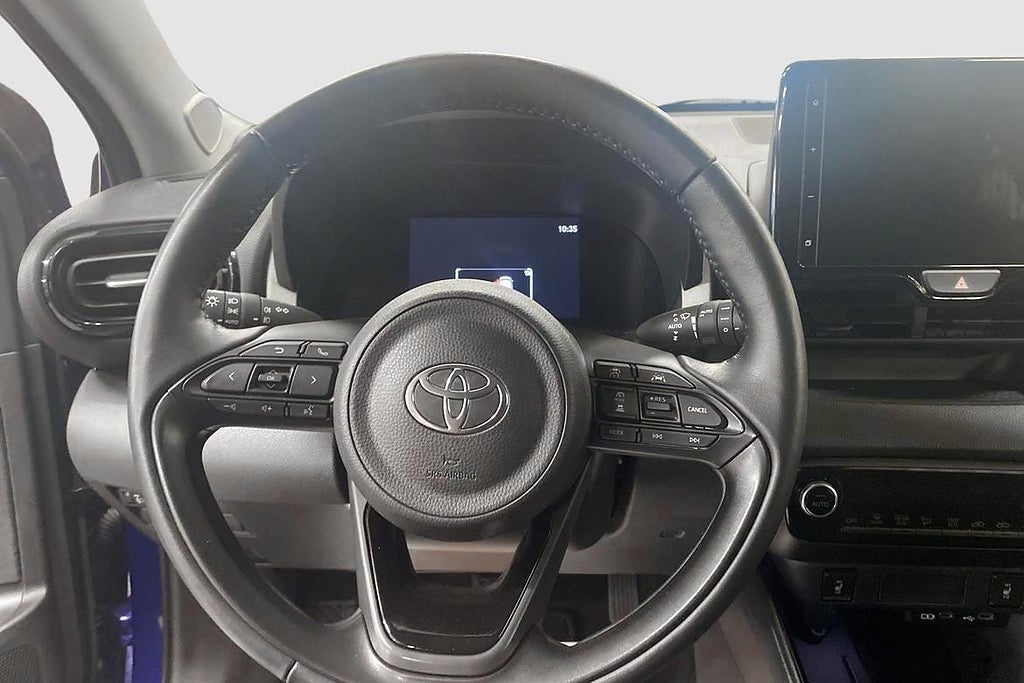 Toyota Yaris Hybrid 115 1,5 5D ACTIVE PLUS SÄKERHETSPAKET | Vinterh…