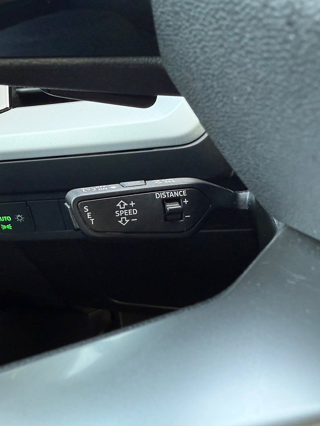 Audi Q4 E-Tron 40 Proline Advanced Dragkrok Kamera Akustikglas MOMS