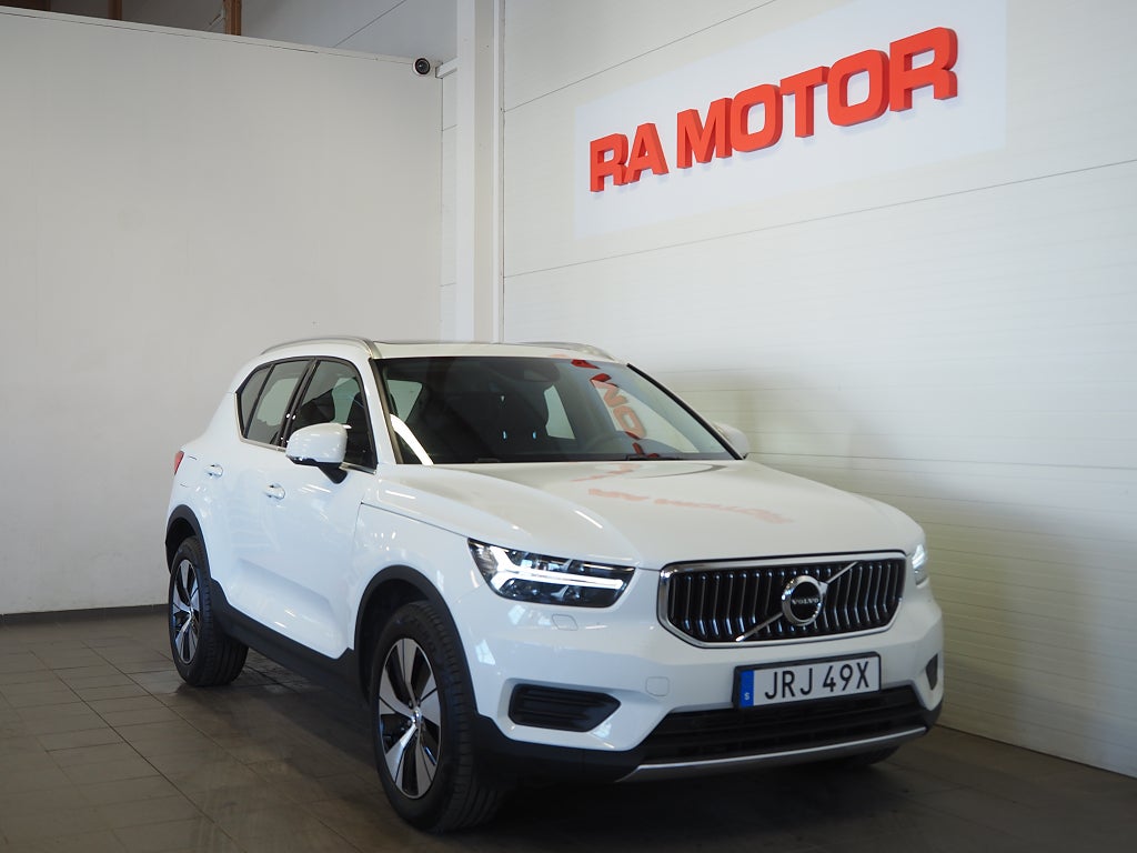 Volvo XC40 Recharge T4 211hk DCT Momentum |Pano | Navi | Keyless |