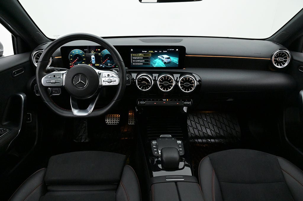 Mercedes-Benz A 250 e AMG Pano Widescreen Kamera Navi
