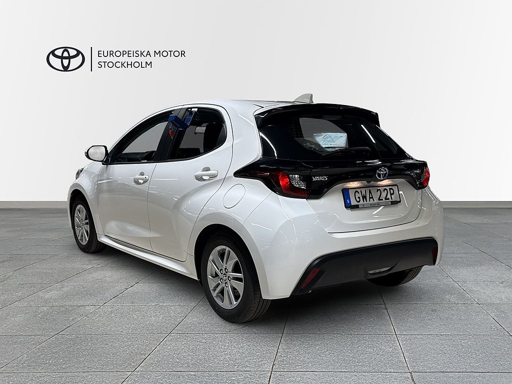 Toyota Yaris 1,5 HYBRID 5D ACTIVE / V-Hjul