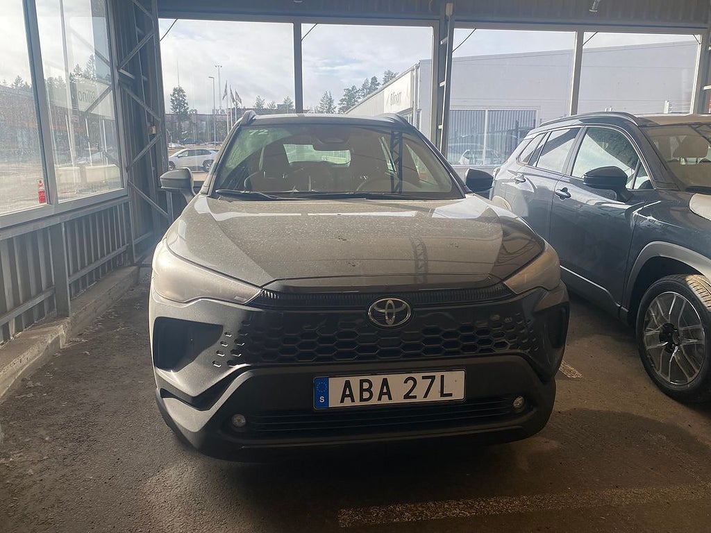 Toyota Corolla Cross Hybrid AWD-i 2,0 Active Plus | Vinterhjul