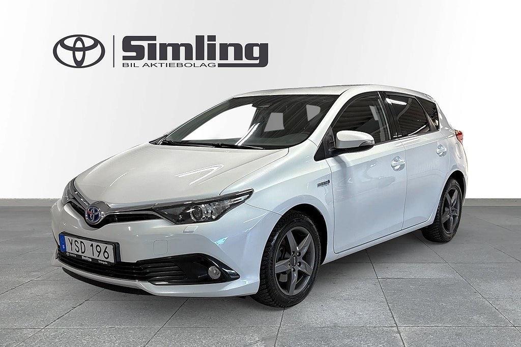 Toyota Auris Hybrid e-CVT Intense Edition / Vinterhjul