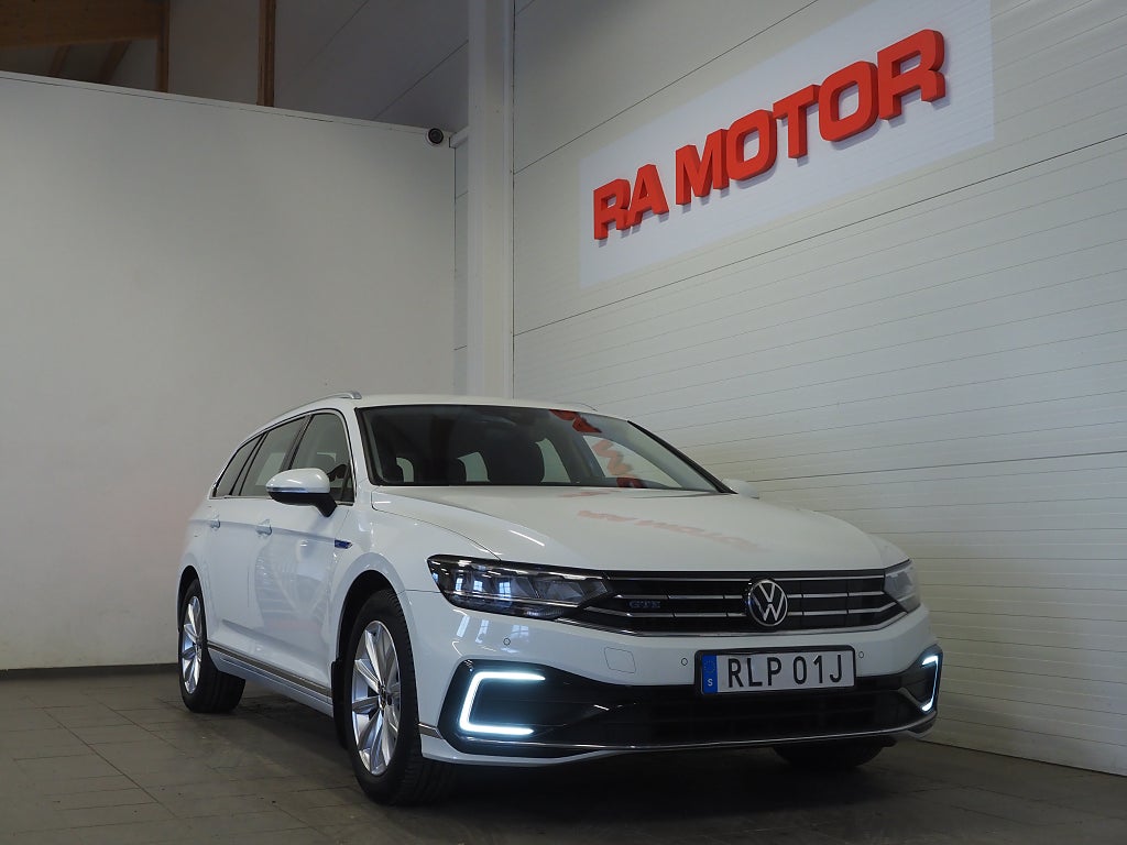 Volkswagen Passat SC GTE 1.4 TSI Plug-in Drag Cockpit Värmare Keyless GPS