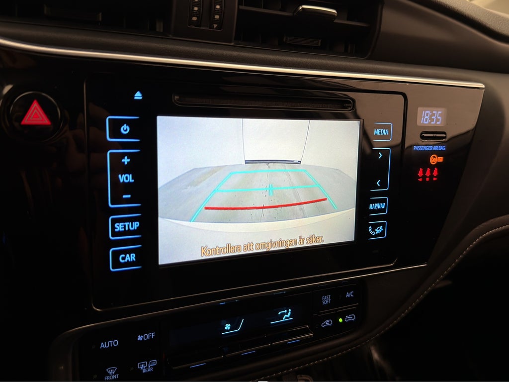Toyota Auris Hybrid Active Värmare Kamera Keyless 0.36L/Mil