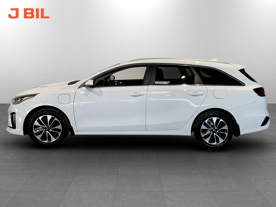 Kia Ceed SW PHEV 141hk B-KAMERA CARPLAY RATTVÄRME