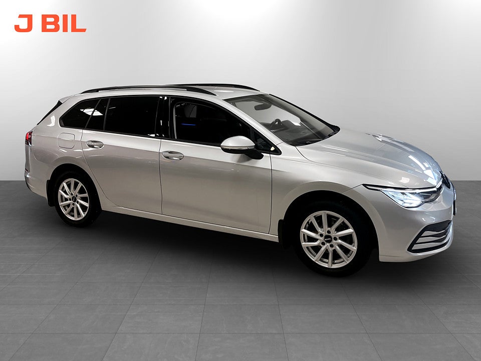 Volkswagen Golf Sportcombi 1.5 TGI DSG 131hk Aut B-KAMERA P-SENSORER