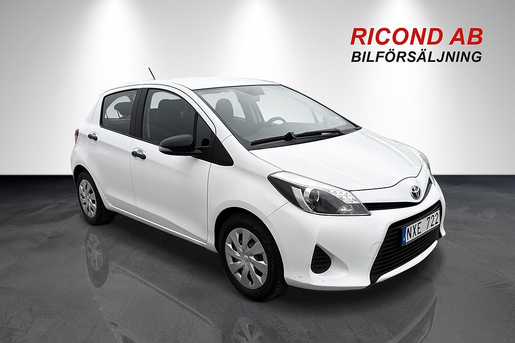 Toyota Yaris Aut Hybrid e-CVT Life  2 brukare