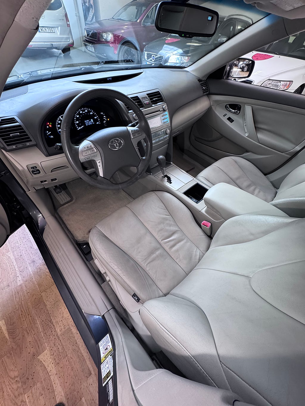 Toyota Camry Hybrid 2.4 E-CVT  original miltal!