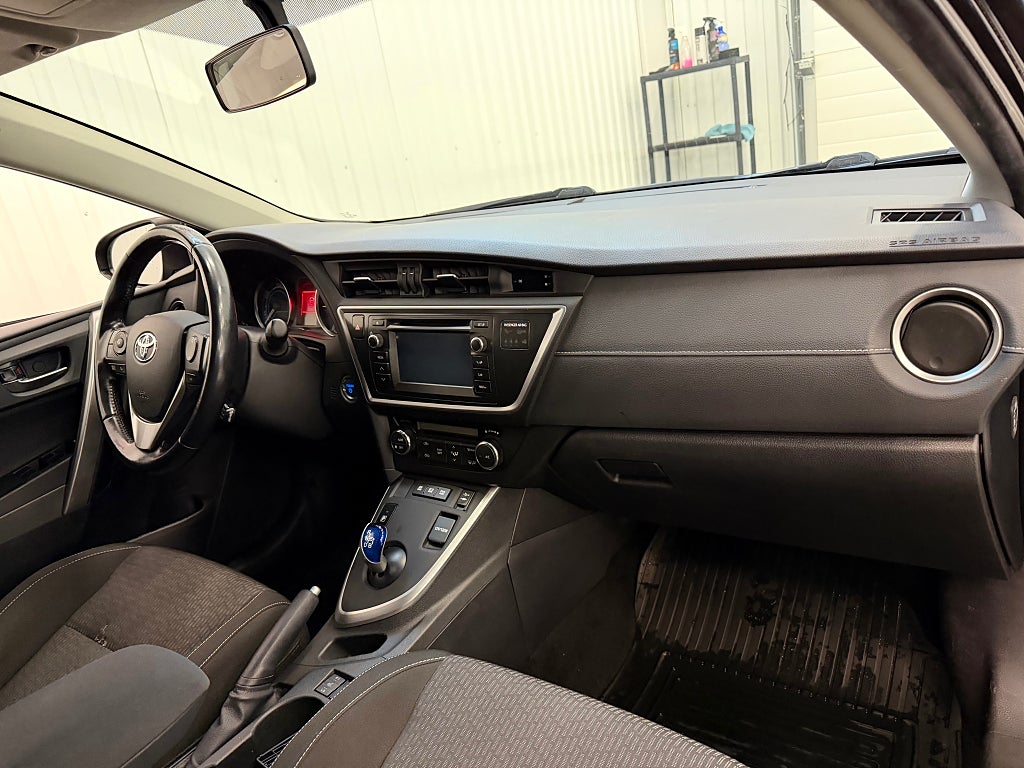 Toyota Auris Touring Sports Hybrid e-CVT Edition Feel B-kam