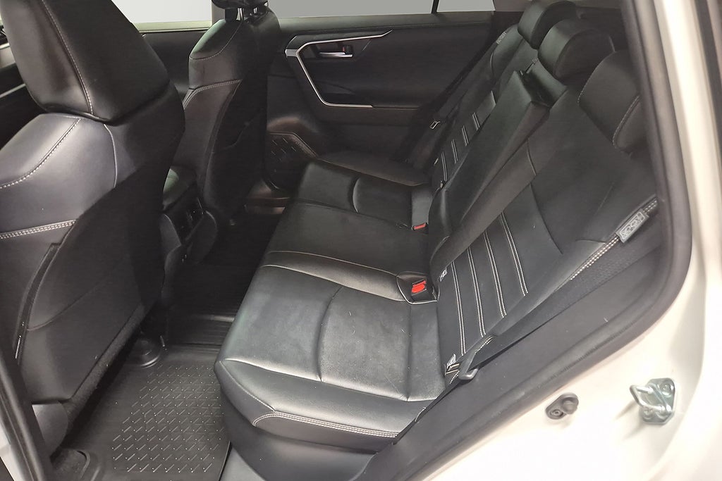 Toyota RAV4 2,5 Hybrid AWD-i Executive / JBL / Drag / Vinterhjul