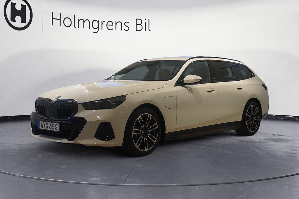 BMW 530 e xDrive Touring M Sport Pro Active Ed Drag DA | Ränta 3,99%