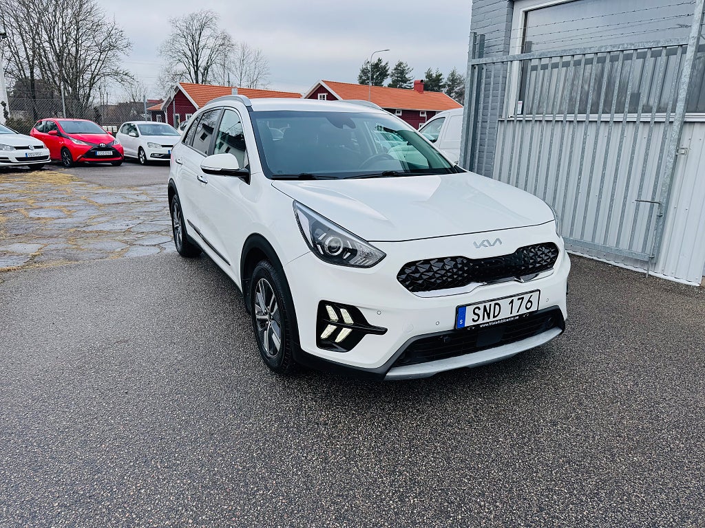 Kia Niro P-HEV 141HK DCT ADVANCE PLUS / NAVI / VÄRMARE