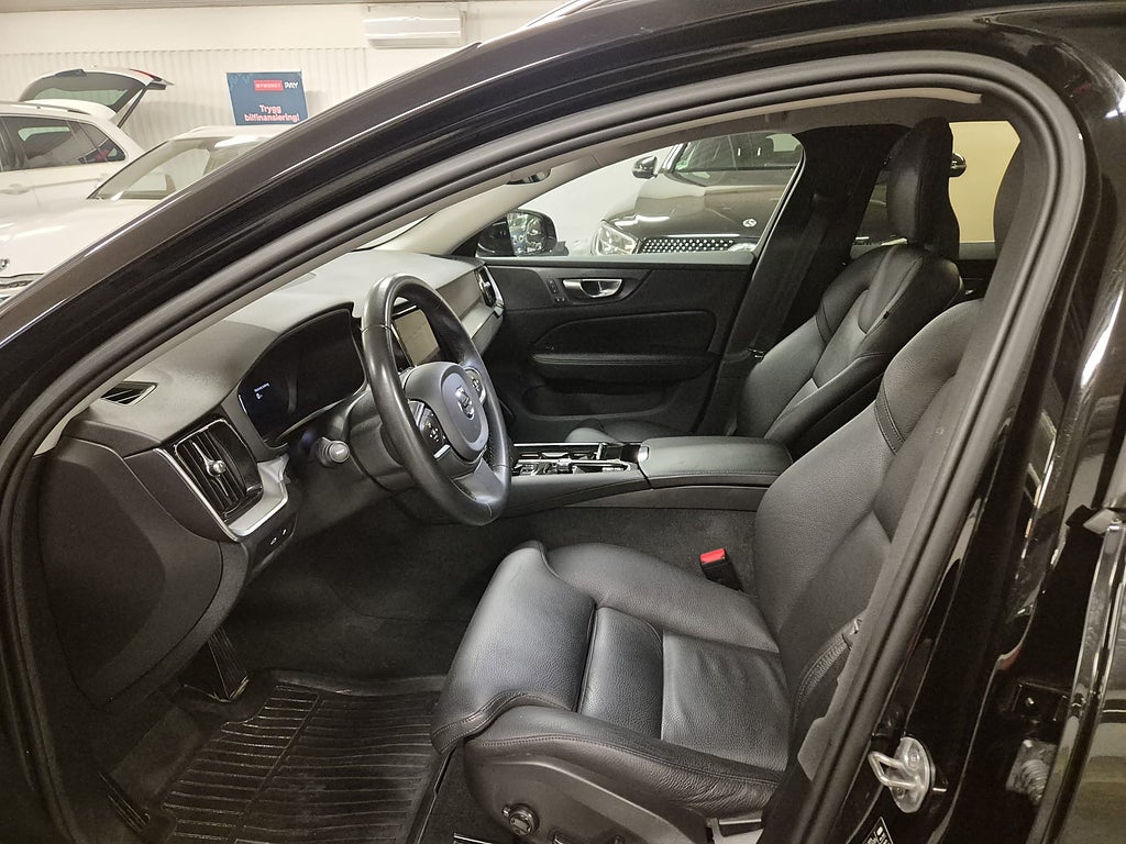 Volvo V60 Recharge T6 AWD inscription Drag Navi Blis