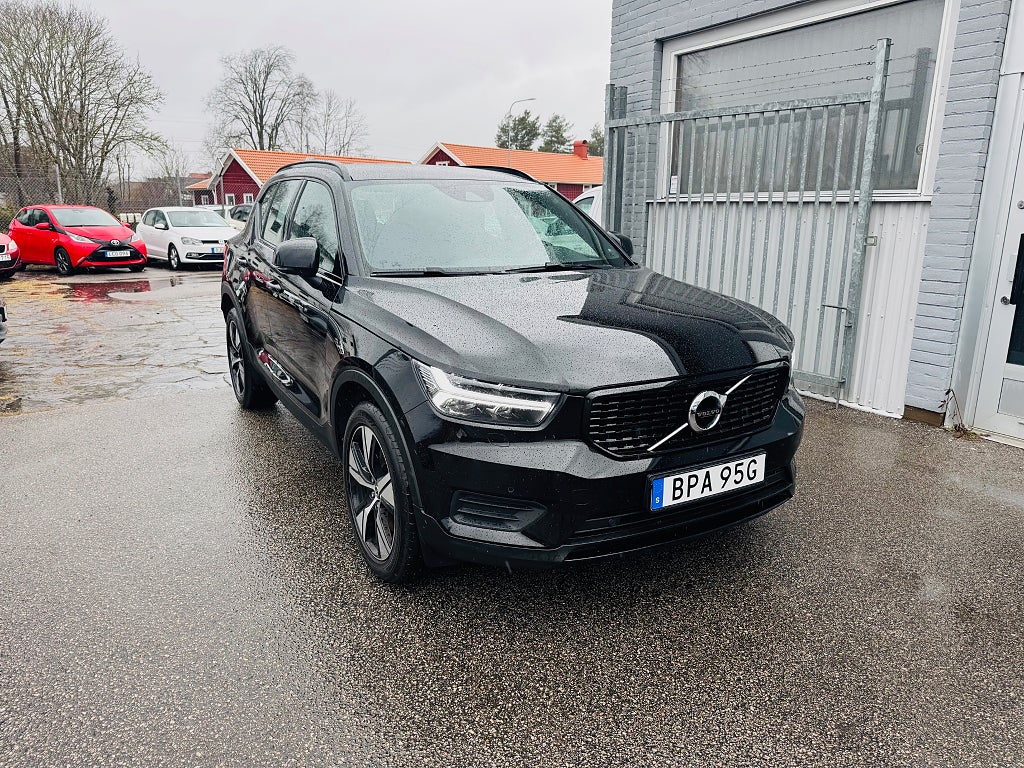 Volvo XC40 T4 RECHARGE 211HK DCT R-DESIGN / PILOT / NAVI / VÄRMARE
