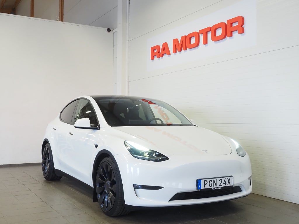 Tesla Model Y Performance 534hk AWD | Dragkrok | Panorama | Moms |