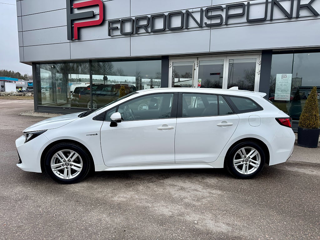 Toyota Corolla Touring Sports Hybrid e-CVT LEASBAR 122hk