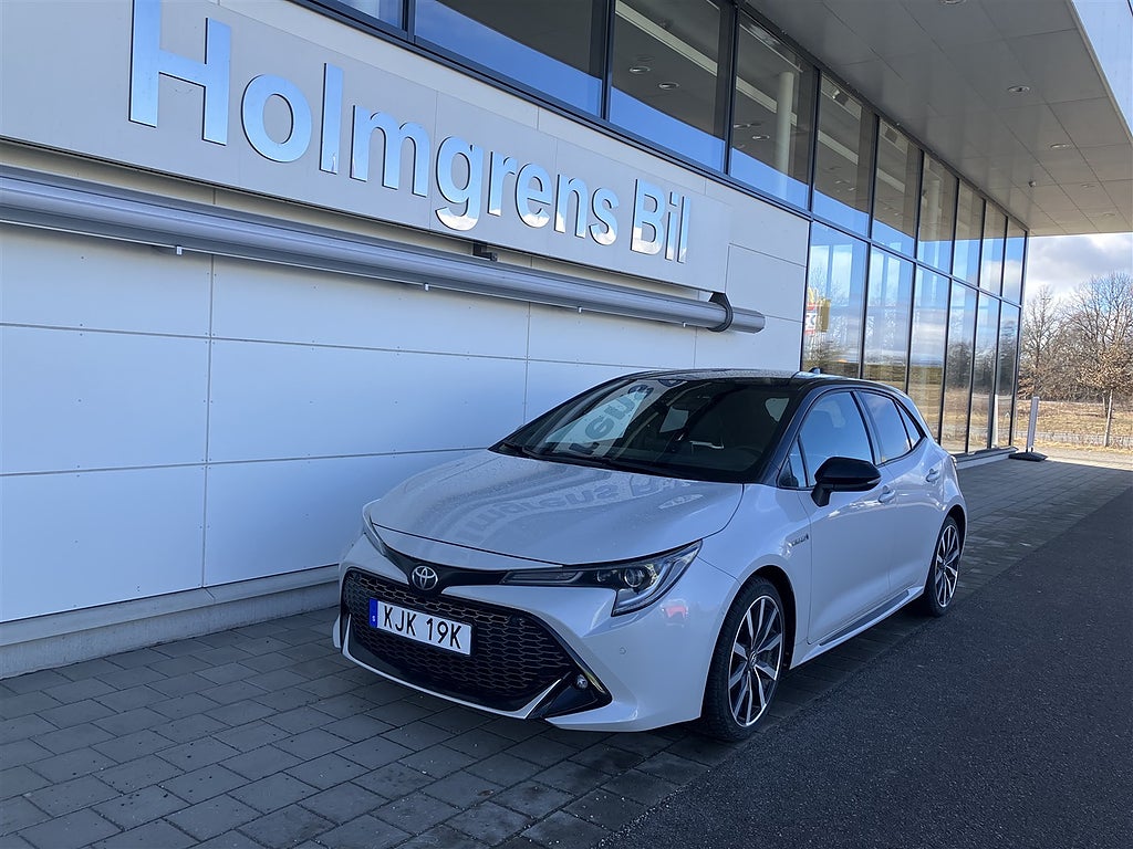 Toyota Corolla Hybid E-Cvt Gr Sport Kamera Ad Farth Svart Tak | Ränta 2,99%
