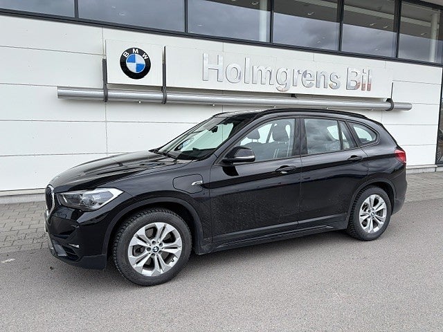 BMW X1 xDrive25e Sport Line Navi Headup Kamera Drag 18 Låga Mil | Ränta