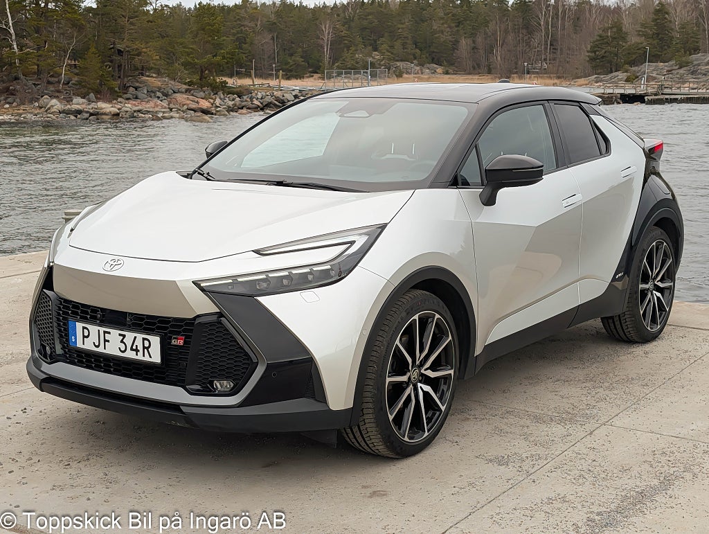 Toyota C-HR Hybrid AWD-i e-CVT GR Sport Premiere Edt SoV-hjul Moms