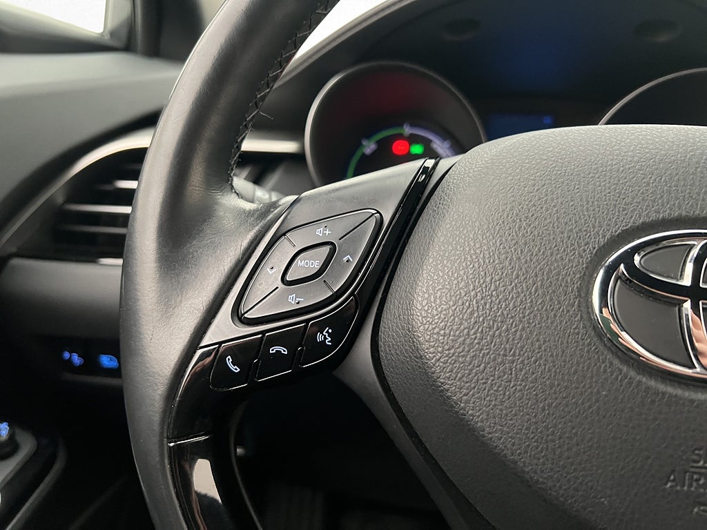 Toyota C-HR Hybrid X-Edition Kamera Värmare Navi 0,38L/Mil
