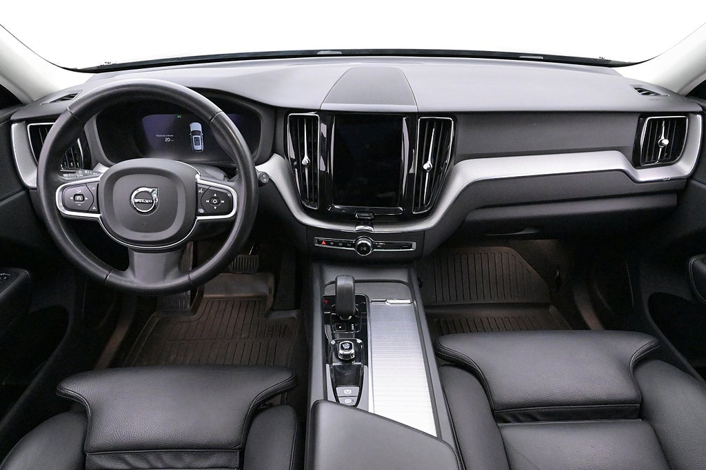 Volvo XC60 Recharge T6 AWD Core Elstol Läder Drag Kamera Vär