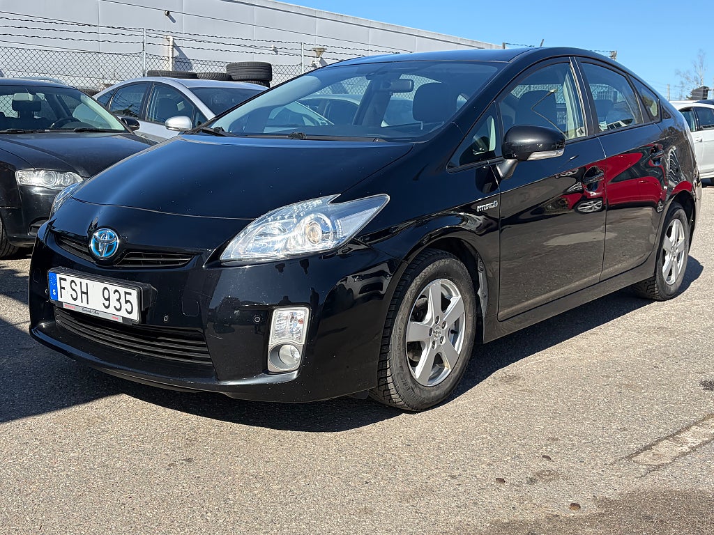 Toyota Prius 1.8 Hybrid 136hk CVT Nybesiktigad *360kr skatt*
