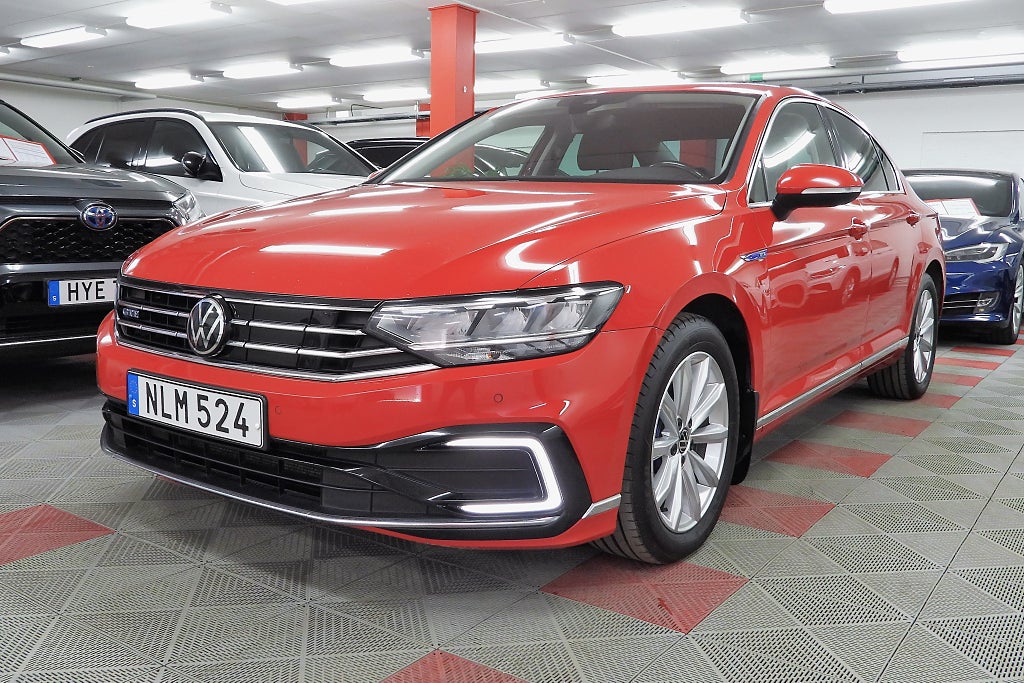 Volkswagen Passat GTE 1.4 TSI SoV Hjul Värmare Laddhybrid Carplay Sedan