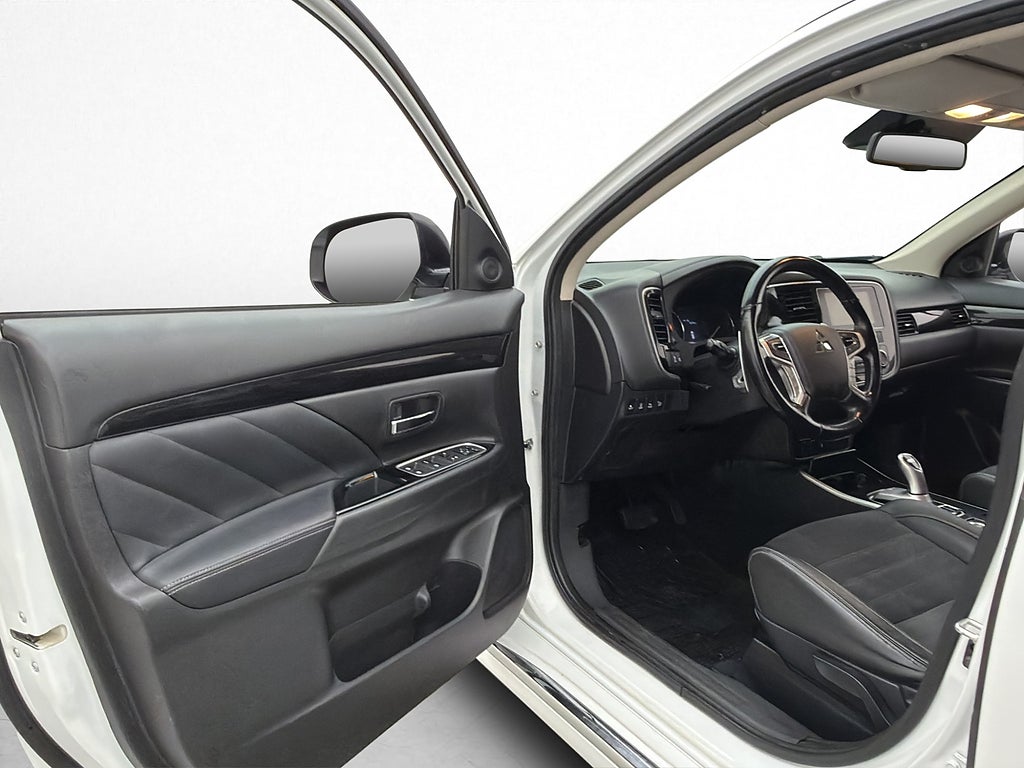 Mitsubishi Outlander PHEV Comfort Kamera Drag 1 Brukare 203h