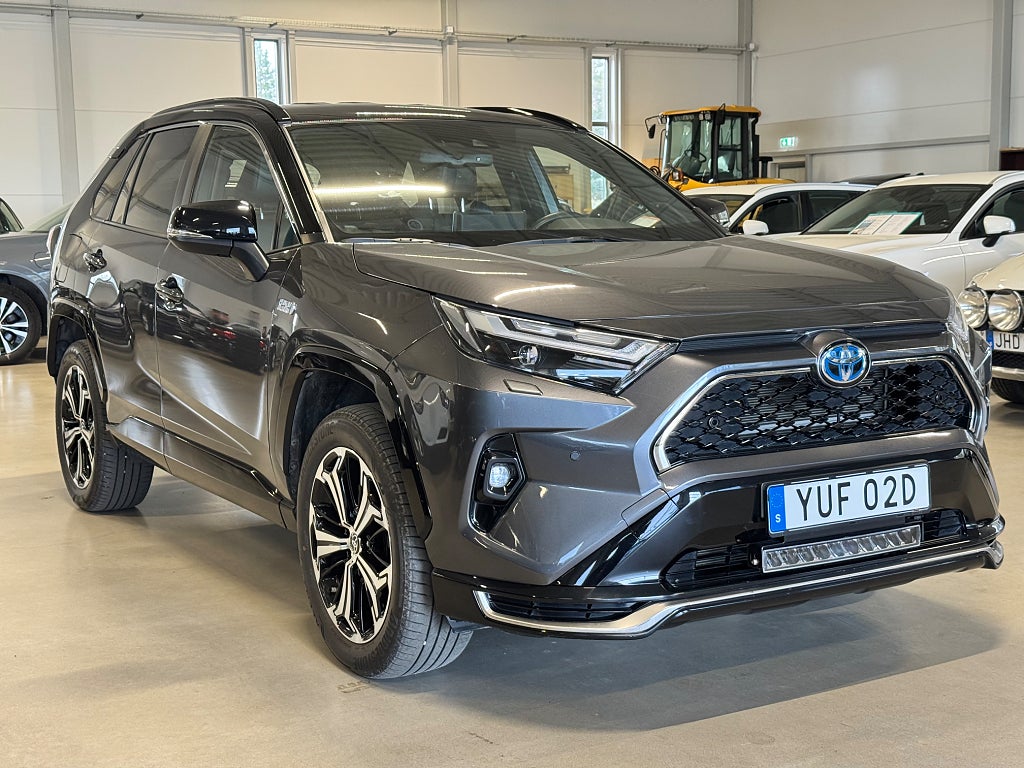 Toyota RAV4 Plug-in Hybrid E-CVT JBL S&V HJUL DUBB LEDRAMP NYSERVAD