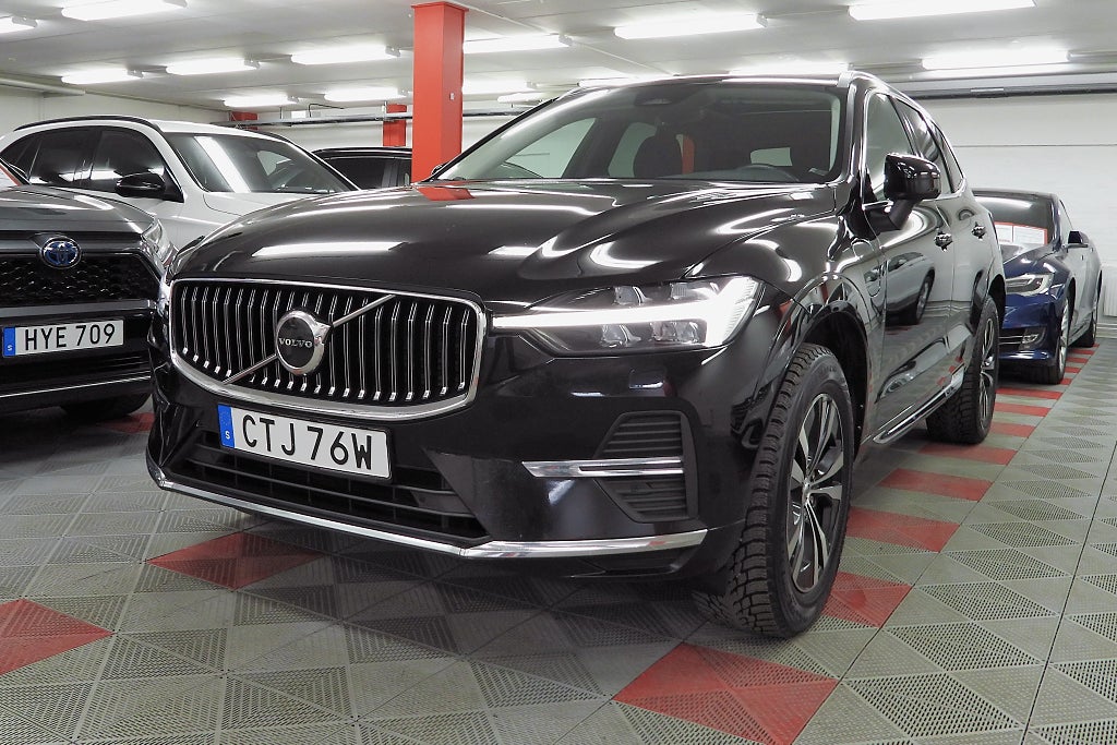 Volvo XC60 Recharge T6 AWD Core edt Panorama Kamera Drag