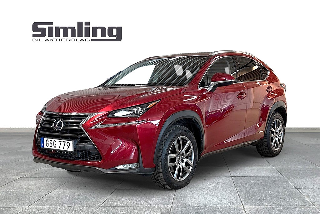 Lexus NX 300h AWD 2.5 E-CVT Business Line / Vinterhjul / Drag