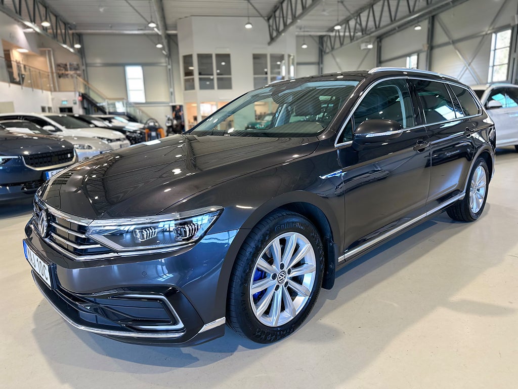 Volkswagen Passat Sportscombi GTE 1.4 TSI ACT OPF GTE / 360-Kamera / Drag