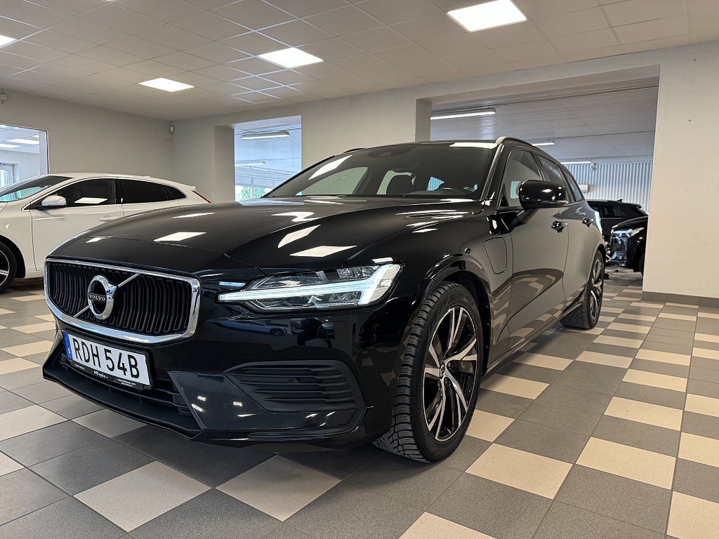 Volvo V60 Recharge T6 AWD Geartronic CarPlay Drag VOC 340 Hk