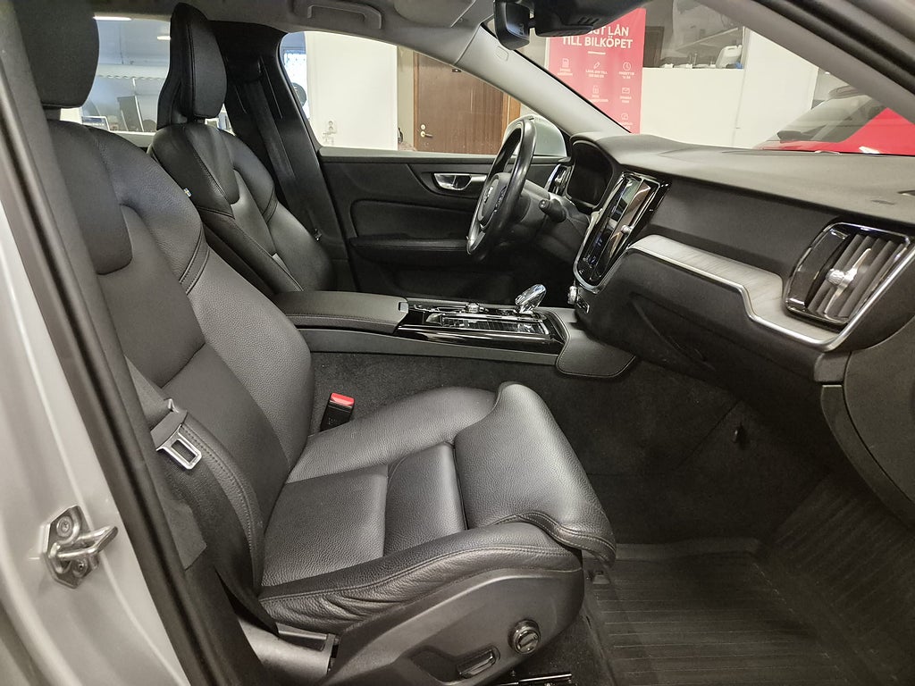 Volvo V60 Recharge T6 AWD Inscription Drag Navi