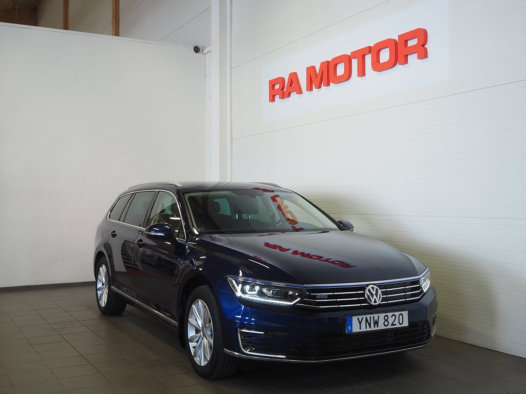 Volkswagen Passat GTE 1.4 TSI 218hk | Drag | B-Kamera |