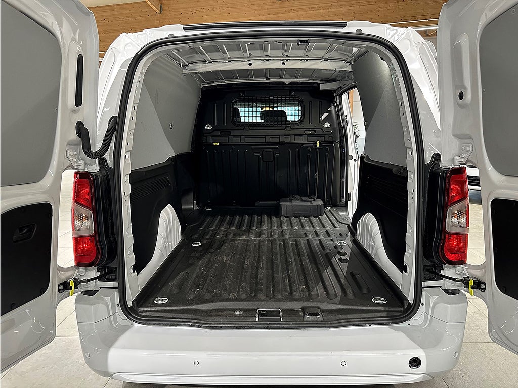 Peugeot e-Partner PRO+ Electric 50kWh L2 – DEMO