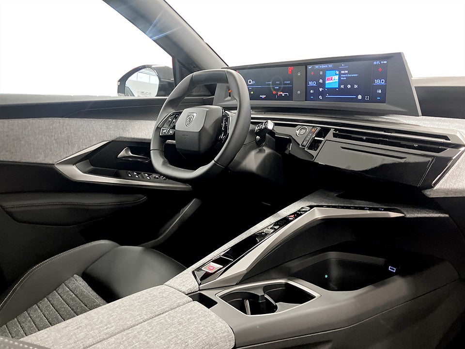 Peugeot 5008 Allure Hybrid