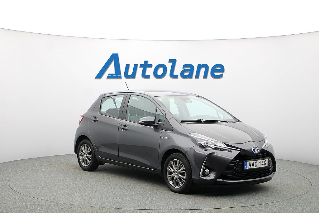 Toyota Yaris Hybrid Automat, Backkamera, Låga mil, MOMS 101hk