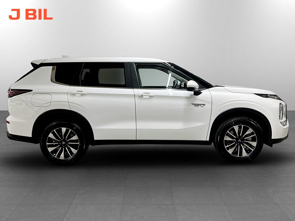 Mitsubishi Outlander Invite PHEV 4WD