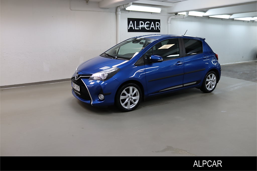 Toyota Yaris HSD 1,5 101HK EXECITIVE KEYLESS  V-HJUL 11700MIL