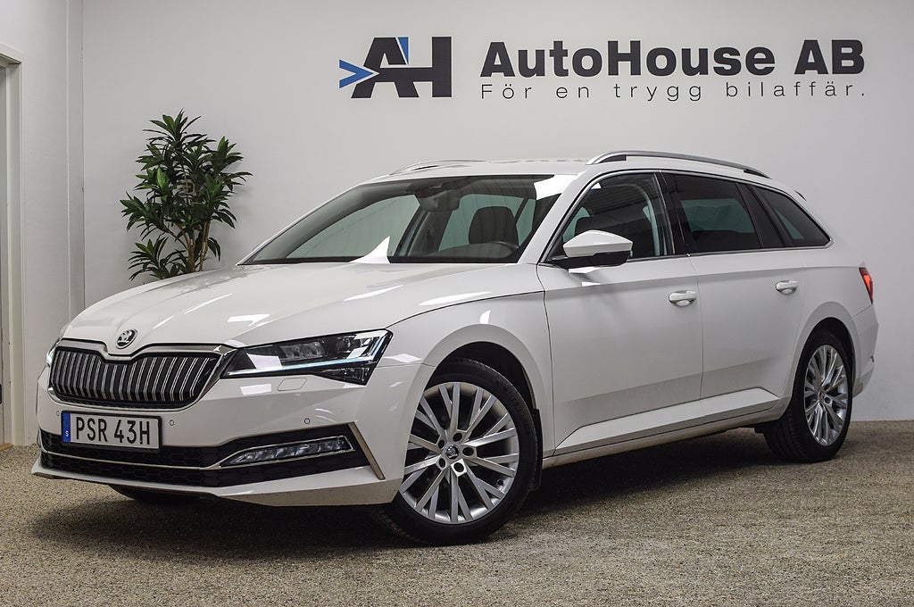 Skoda Superb iV Kombi PHEV Business Style Skinn Drag Värmare Massage