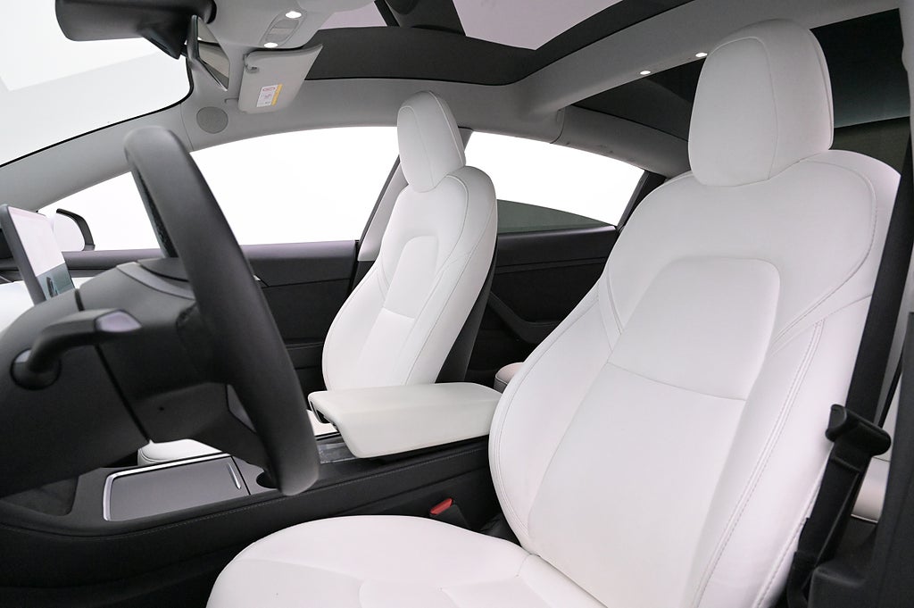 Tesla Model 3 Performance Autopilot Panorama