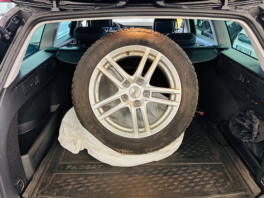Volkswagen Passat GTE 1.4 TSI 218HK SPORTSCOMBI / DRAG / VÄRMARE