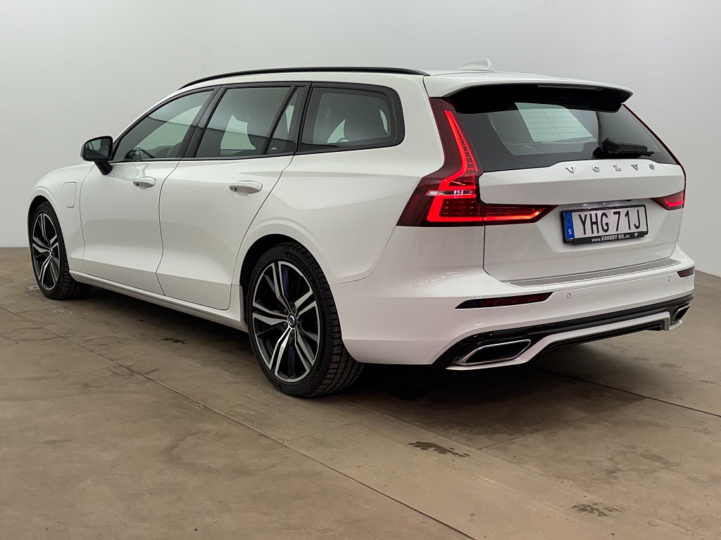 Volvo V60 Recharge T6 AWD 350hk R-Design Long Rang Bkamera Drag