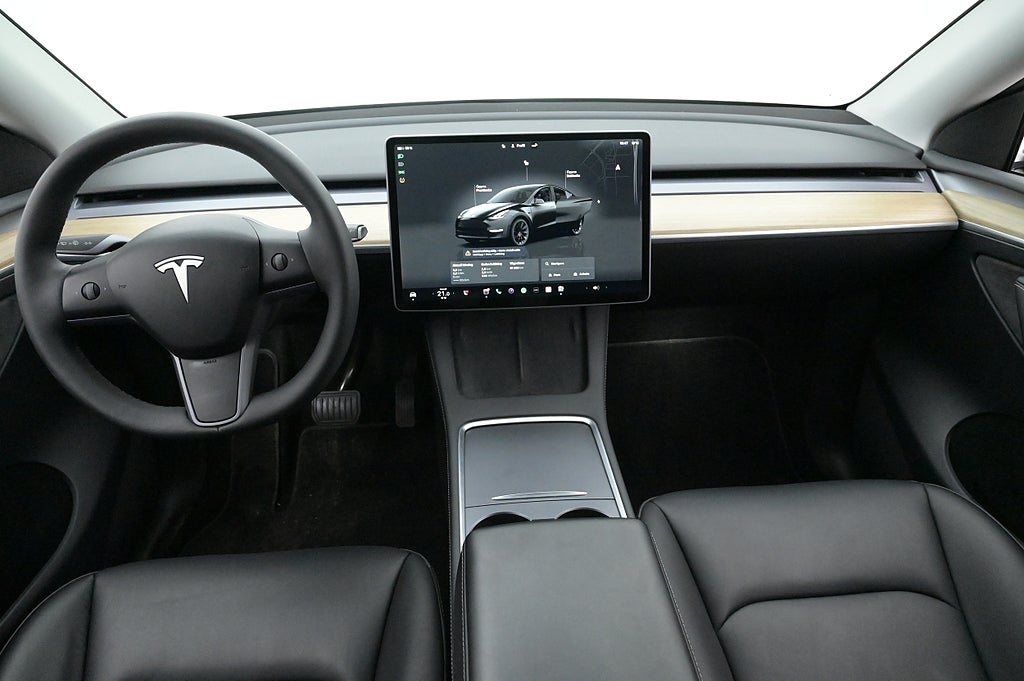 Tesla Model Y Standard Range RWD Autopilot Pano Drag 20″