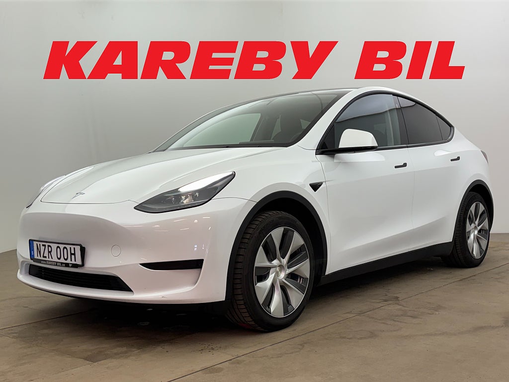 Tesla Model Y Standard Range RWD 299hk Panorama Backkamera Skinn