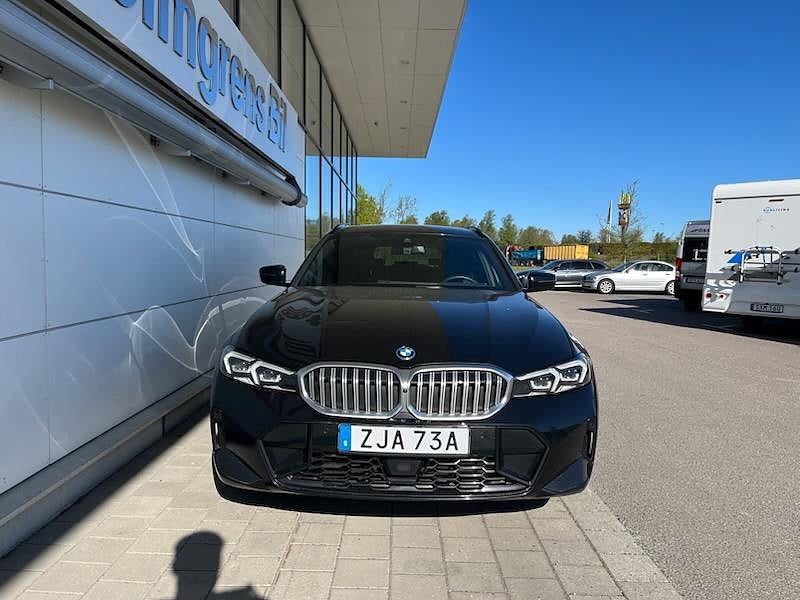 BMW 330 e xDrive Touring | Ränta 3,95%