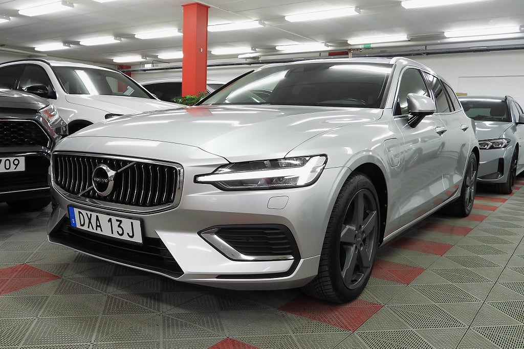 Volvo V60 Recharge T6 AWD Inscription Drag Skinn SoV Hjul Panoram